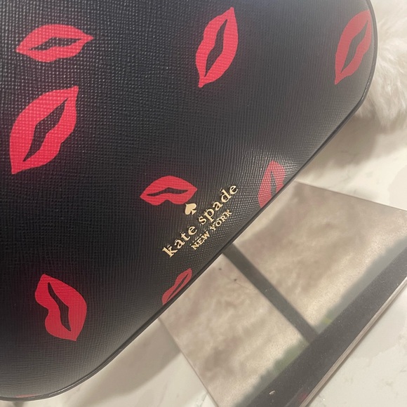 Kate Spade Lip Toss Pochette Bag - Picture 5 of 10